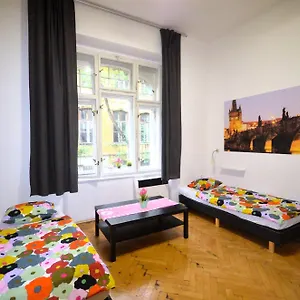 Travel&joy Backpackers Ostello
